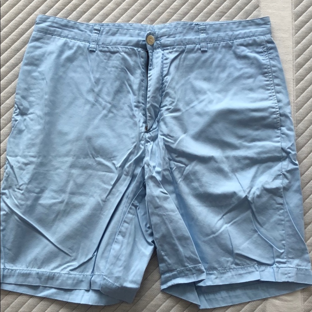 Vineyard Vines light blue shorts